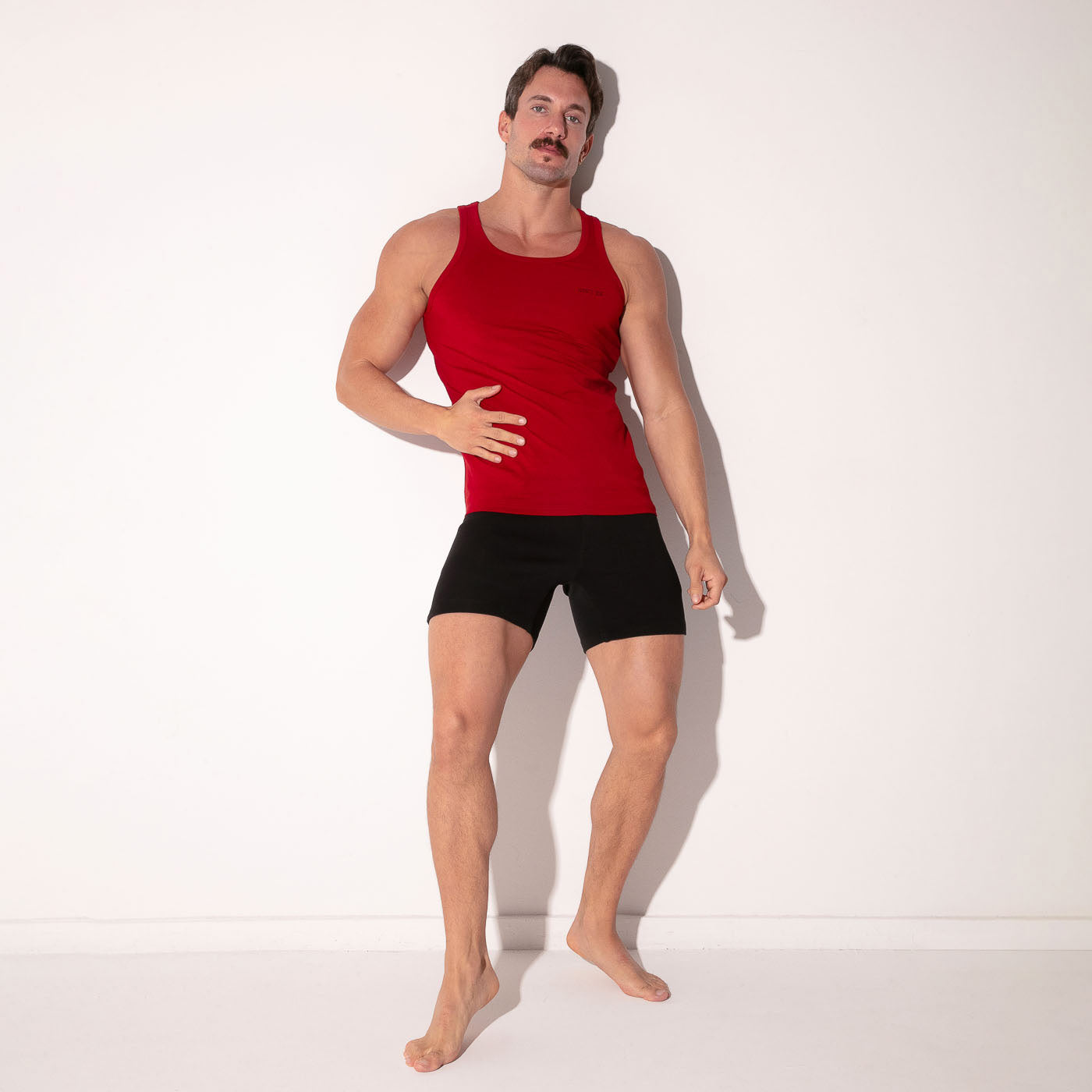 ESSENTIAL TANK TOP RED