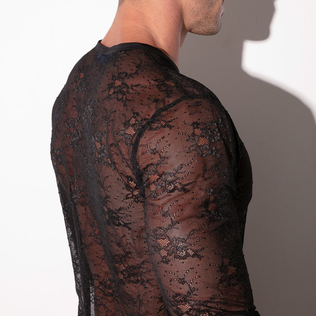 Top de encaje transparente de manga larga negro