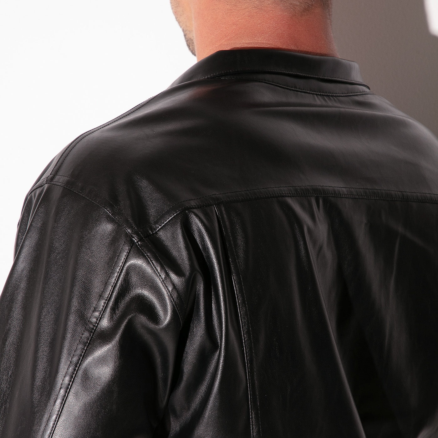 Chaqueta de cuero sintético SF