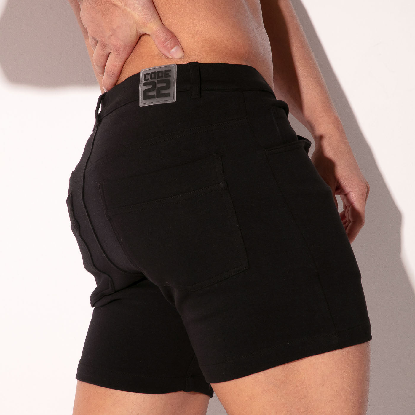 ICONIC 5 POCKER SHORT BLACK