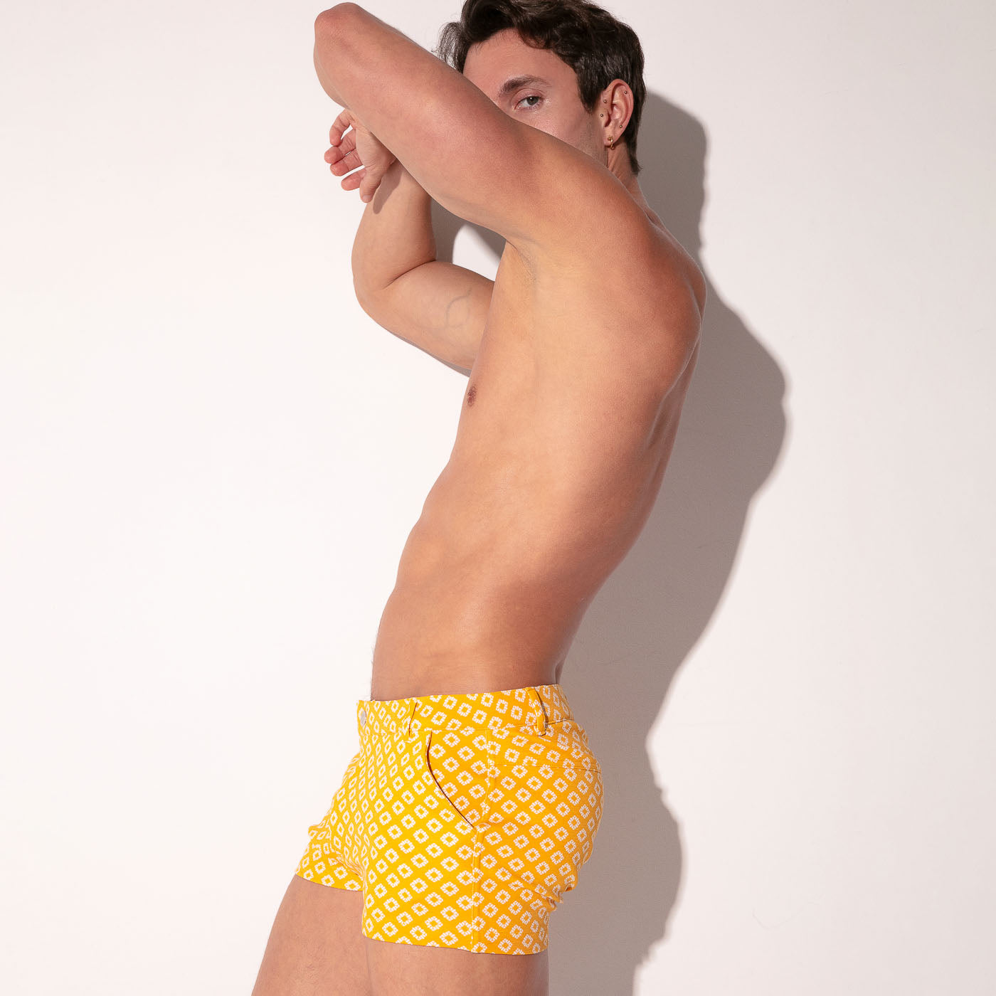 ICONIC MINI-SHORT MUSTARD