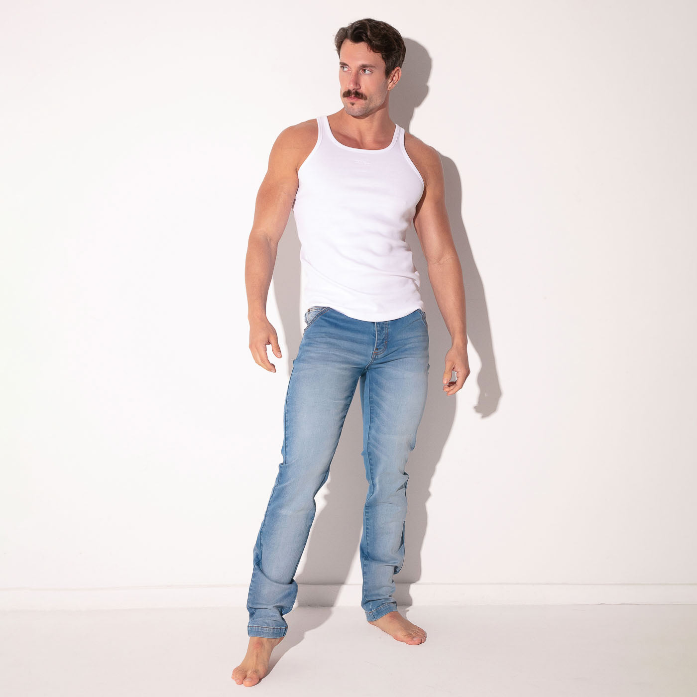 Pantalón vaquero elástico de 5 bolsillos azul marino